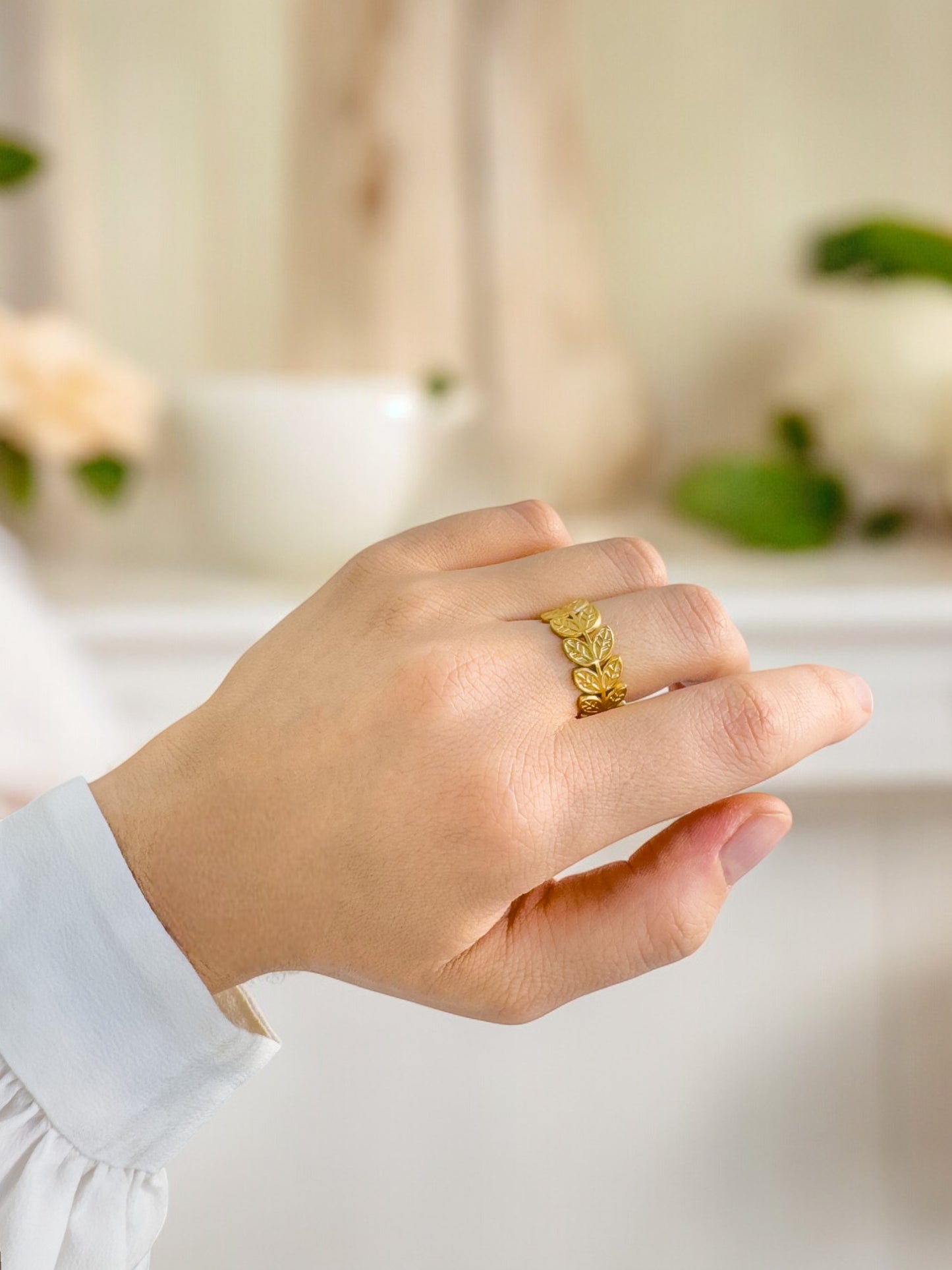 Yasmin Leaf Pattened Stainless Steel Adjustable Ring