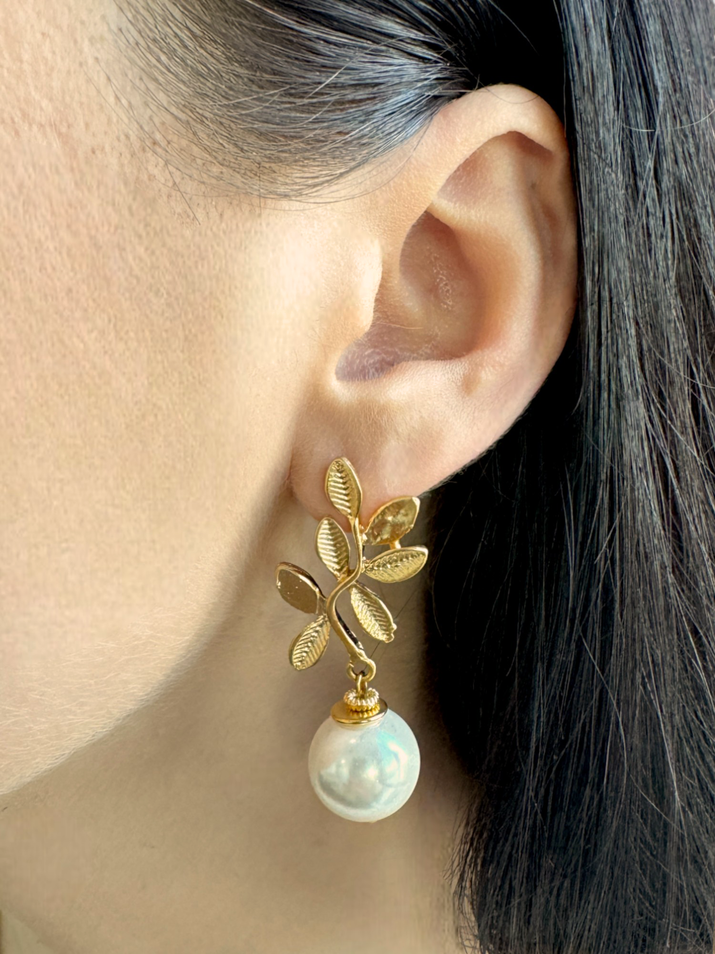 Delia Leaf Mallorca Pearl Earrings