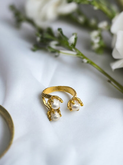 Alassio Trio Freshwater Pearl Ring