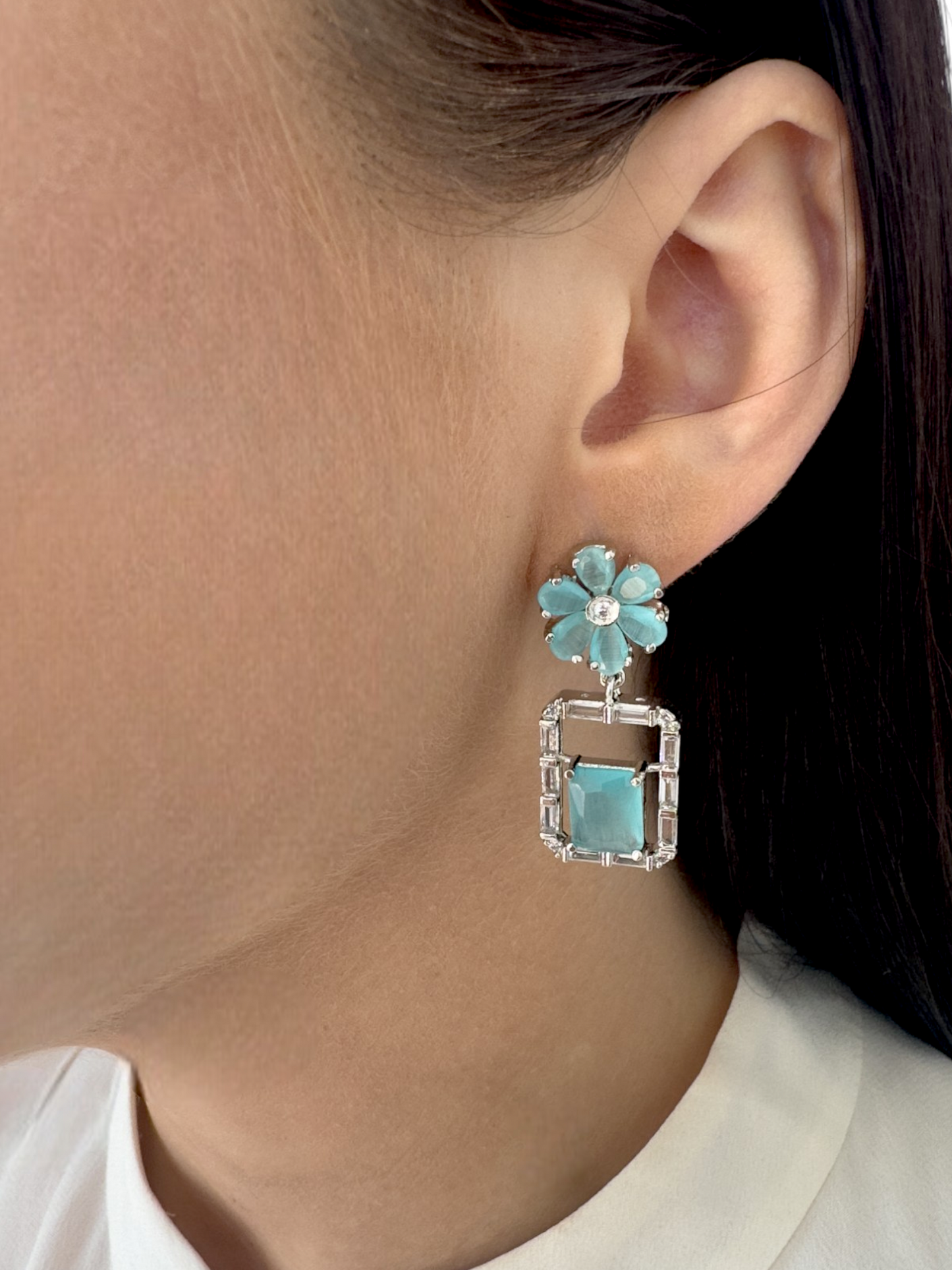 Chloe Charming Flower Skye Blue earrings