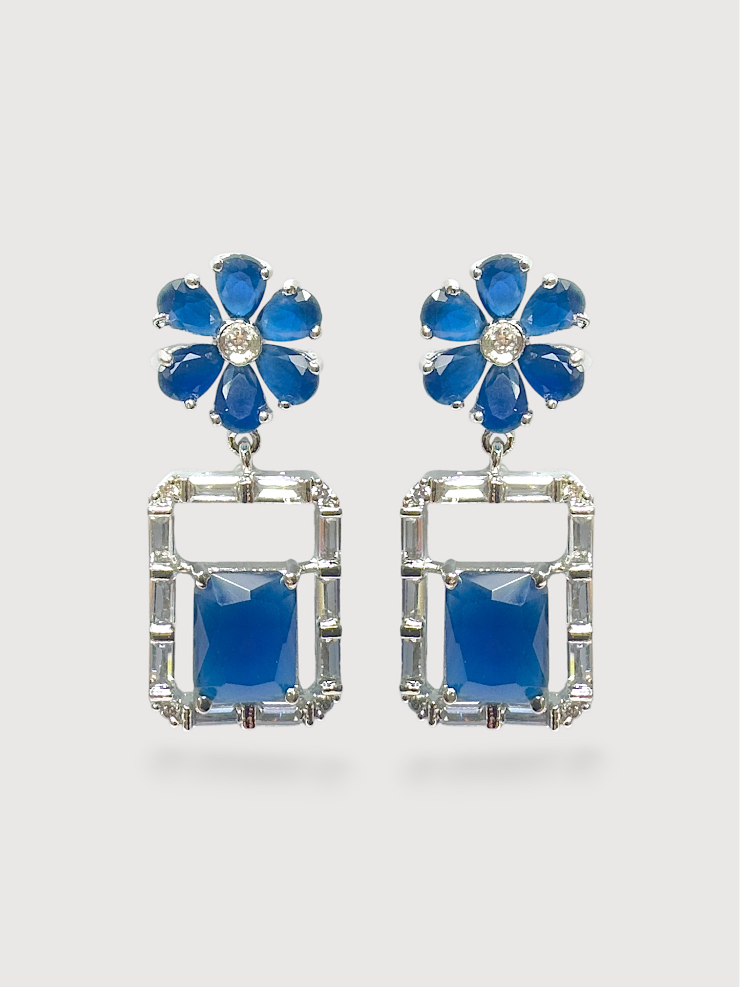 Chloe Charming Flower Blue earrings